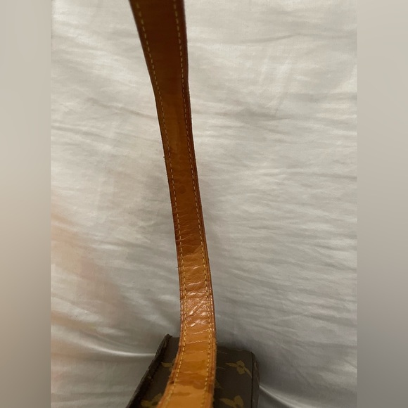 Louis Vuitton Saint Cloud - Picture 14 of 14